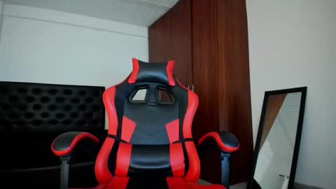 hades_horny_ online show from 04-30-26, 04:08