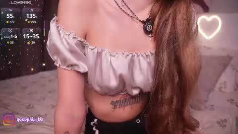 Snapshot of hadleynichols chatting on 07-17-26, 01:23 Hi Im Rebecca Glad to see you in my room PVT is open online show from 07-17-26, 01:23