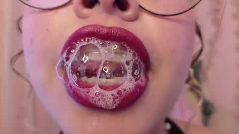Haely online show from 06-04-26, 11:55