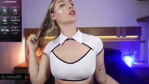 Hailey online show from 07-06-26, 03:58
