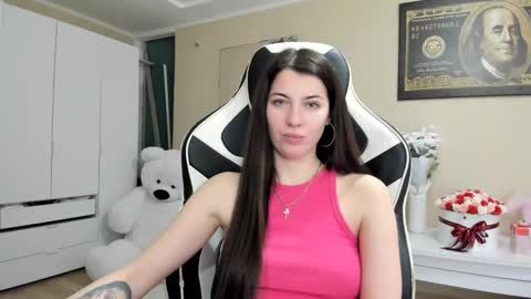 Snapshot of hailey_beauty chatting on 12-19-24, 08:55 Sk pe Anya388109 online show from 12-19-24, 08:55