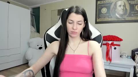 Snapshot of hailey_beauty chatting on 01-28-25, 06:49 Sk pe Anya388109 online show from 01-28-25, 06:49