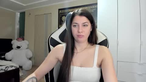 Snapshot of hailey_beauty chatting on 10-12-25, 07:24 Sk pe Anya388109 online show from 10-12-25, 07:24