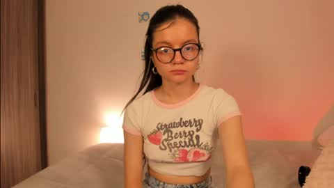 Hailey online show from 12-15-24, 04:18