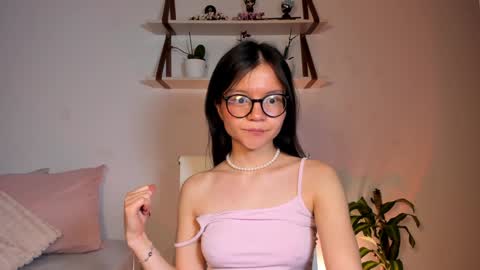 Hailey online show from 02-06-25, 04:42