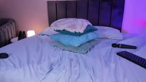 laura online show from 06-17-26, 10:43