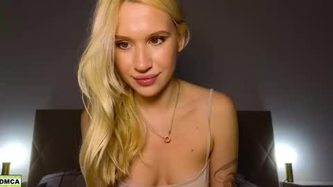 Snapshot of hailey_would chatting on 03-03-26, 10:15 hailey_would online show from 03-03-26, 10:15