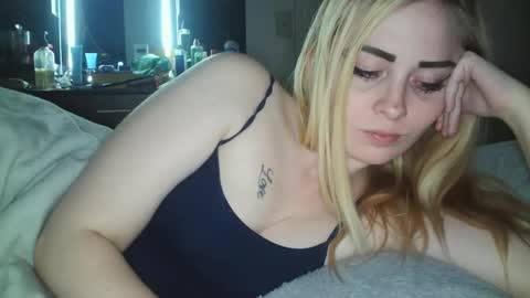 Hailey and d online show from 02-17-25, 02:42