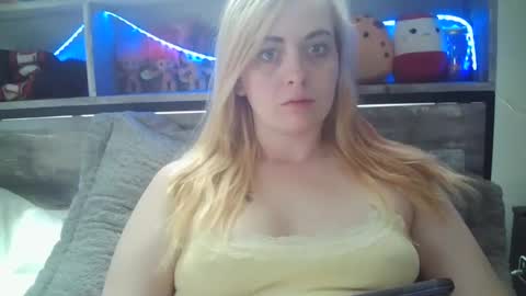 Hailey and d online show from 03-03-25, 08:00