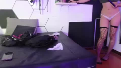 Snapshot of haileycat_ chatting on 09-12-25, 02:00 haileycat_ online show from 09-12-25, 02:00