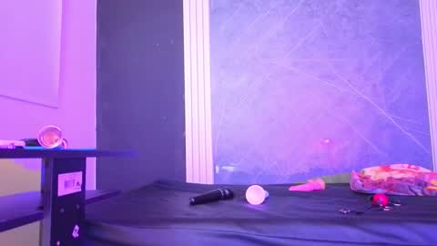 Snapshot of haileycat_ chatting on 02-05-26, 01:43 haileycat_ online show from 02-05-26, 01:43