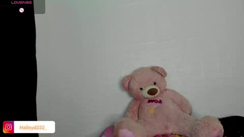 Snapshot of haileyduke chatting on 04-28-26, 02:27 Hailey online show from 04-28-26, 02:27
