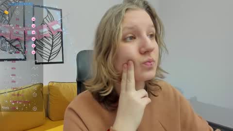 Snapshot of haileyfoxy chatting on 01-14-26, 11:49 Hailey online show from 01-14-26, 11:49