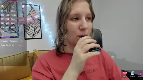 Snapshot of haileyfoxy chatting on 02-19-26, 12:34 Hailey online show from 02-19-26, 12:34