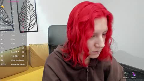 Snapshot of haileyfoxy chatting on 03-10-26, 12:10 Hailey online show from 03-10-26, 12:10