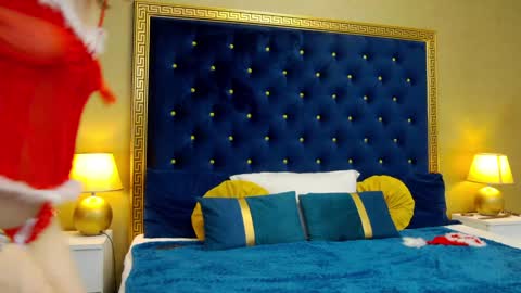 Hailey online show from 12-20-24, 10:16