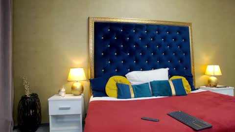 Hailey online show from 01-08-25, 04:23