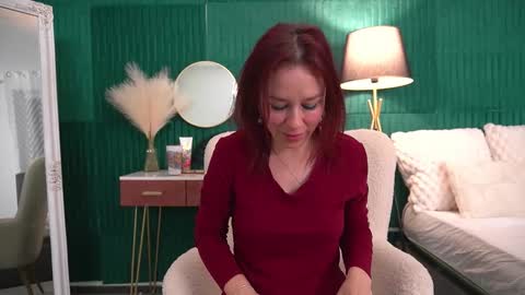 Hailey online show from 11-29-25, 03:53