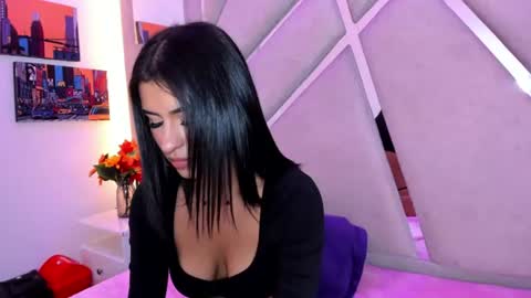 Snapshot of haileypetite chatting on 07-27-26, 03:52 Hailey Petite online show from 07-27-26, 03:52