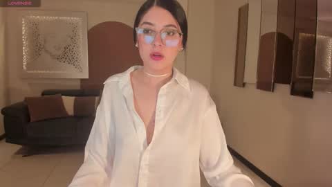 Hailey online show from 12-05-25, 12:03