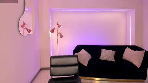 Hailey online show from 02-26-26, 11:42