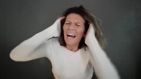 Hailey online show from 06-08-26, 08:42