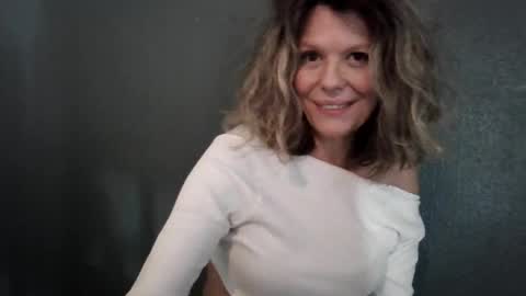 Hailey online show from 07-28-26, 06:20