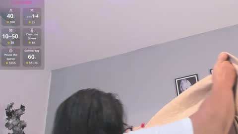 haileystonei online show from 11-25-25, 11:21