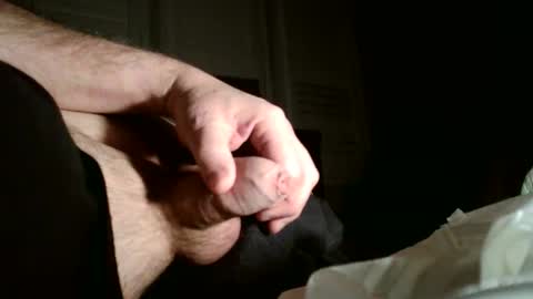 Snapshot of hailhail2 chatting on 01-15-26, 05:34 share9 online show from 01-15-26, 05:34