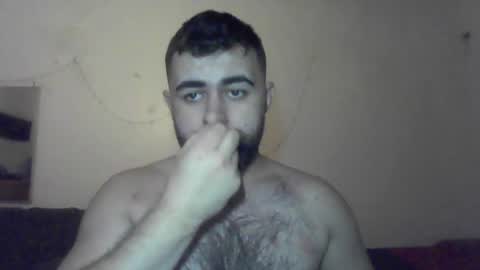 Snapshot of hairy_man_69_ chatting on 06-17-26, 01:30 horny online show from 06-17-26, 01:30