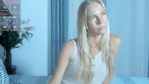 Christine -  online show from 06-09-26, 12:17