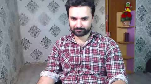 Hairy Tyler online show from 03-06-25, 07:21