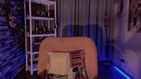 Snapshot of hairyandsexysalma chatting on 02-06-25, 07:02 SALMA  online show from 02-06-25, 07:02