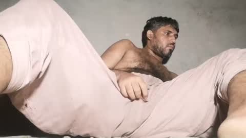 Snapshot of hairybouy264541 chatting on 07-17-26, 08:03 hairybouy264541 online show from 07-17-26, 08:03