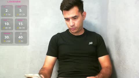 Snapshot of hairyeffect chatting on 06-29-26, 03:01 Damian online show from 06-29-26, 03:01