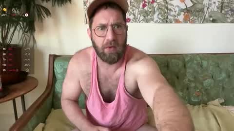 Snapshot of hairyfitguy444 chatting on 05-13-26, 04:48 Harry Fit Big Bro Dad Sir online show from 05-13-26, 04:48