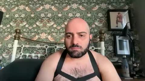 Snapshot of hairyleatherguy chatting on 03-18-26, 10:18 Hairy Guy online show from 03-18-26, 10:18