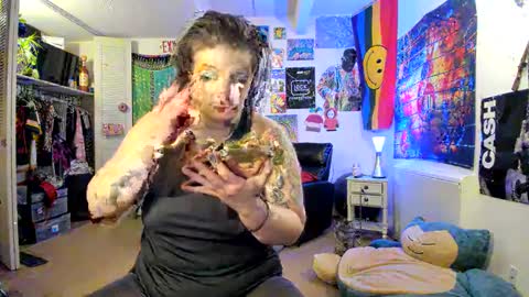 Snapshot of hairypoper chatting on 09-25-25, 10:19 hairypoper online show from 09-25-25, 10:19