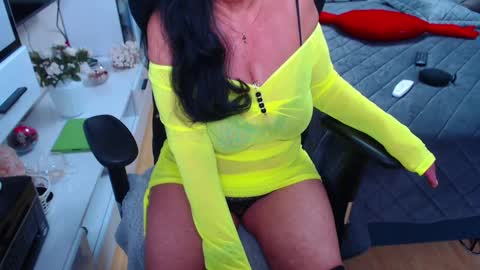 Snapshot of hairypussygranny chatting on 01-26-25, 12:43 Monika online show from 01-26-25, 12:43