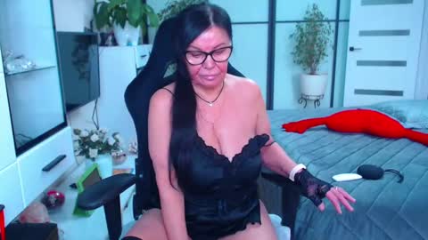 Snapshot of hairypussygranny chatting on 02-08-25, 08:42 Monika online show from 02-08-25, 08:42