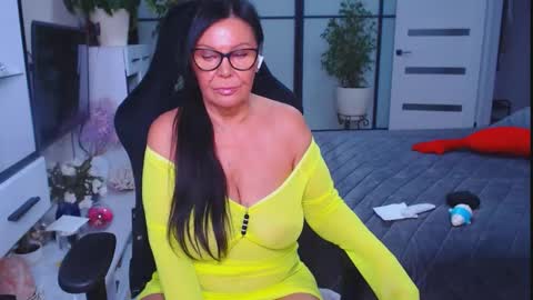 Snapshot of hairypussygranny chatting on 10-26-25, 09:04 Monika online show from 10-26-25, 09:04