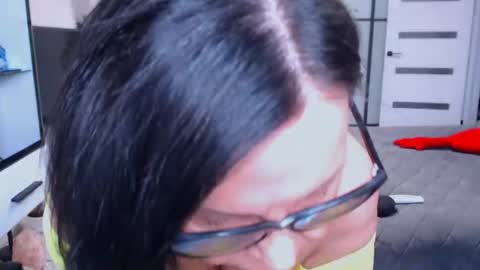 Snapshot of hairypussygranny chatting on 06-15-26, 06:32 Monika online show from 06-15-26, 06:32