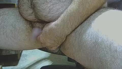 Snapshot of hairysmallfat chatting on 06-04-26, 10:43 hairysmallfat online show from 06-04-26, 10:43