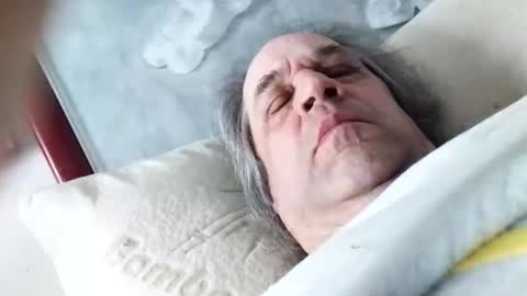 Snapshot of hairyspermballs chatting on 12-18-25, 07:20 Marty online show from 12-18-25, 07:20