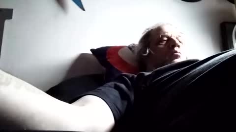 Snapshot of hairyspermballs chatting on 01-06-26, 06:44 Marty online show from 01-06-26, 06:44