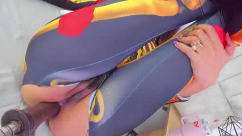 Halie  online show from 11-12-25, 01:50