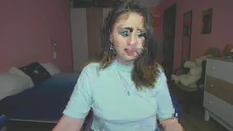 Snapshot of halleyg chatting on 11-11-25, 11:54 Ann online show from 11-11-25, 11:54