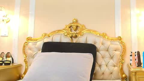 Hallie Stone online show from 03-20-26, 12:21