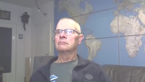 Prefer men 80 online show from 03-06-25, 10:15