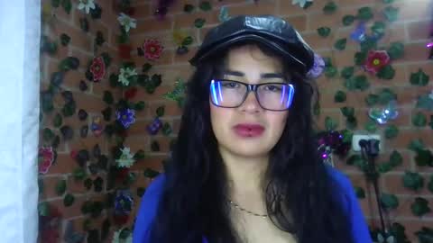 HANMy Dears make sure to follow me here create a FREE account if you dont have one and chat thank you. online show from 01-12-25, 07:21